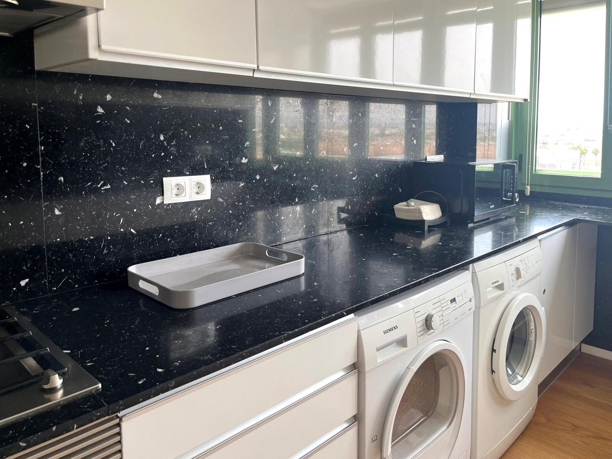 Stylish Well-Connected Beachfront Flat บาเลนเซีย ภายนอก รูปภาพ