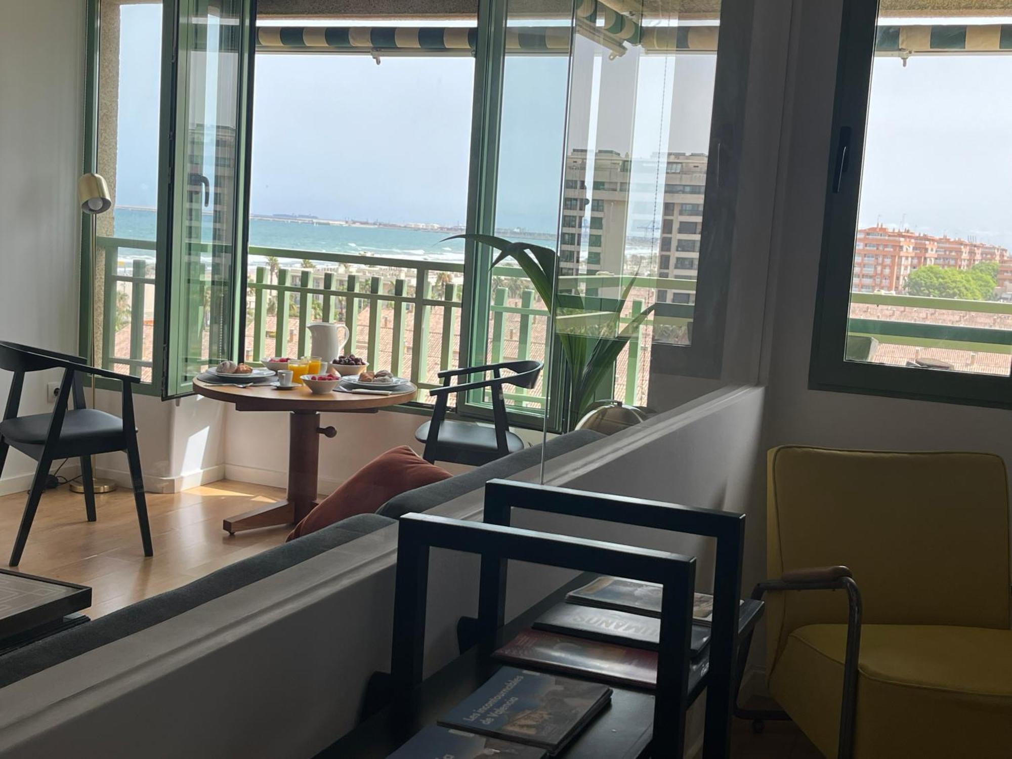 Stylish Well-Connected Beachfront Flat บาเลนเซีย ภายนอก รูปภาพ