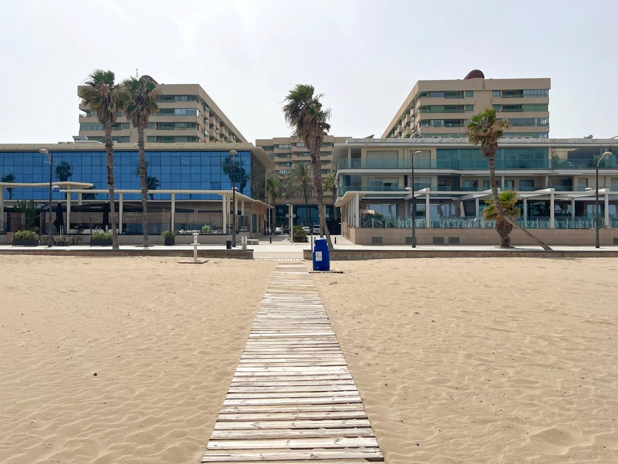 Stylish Well-Connected Beachfront Flat บาเลนเซีย ภายนอก รูปภาพ