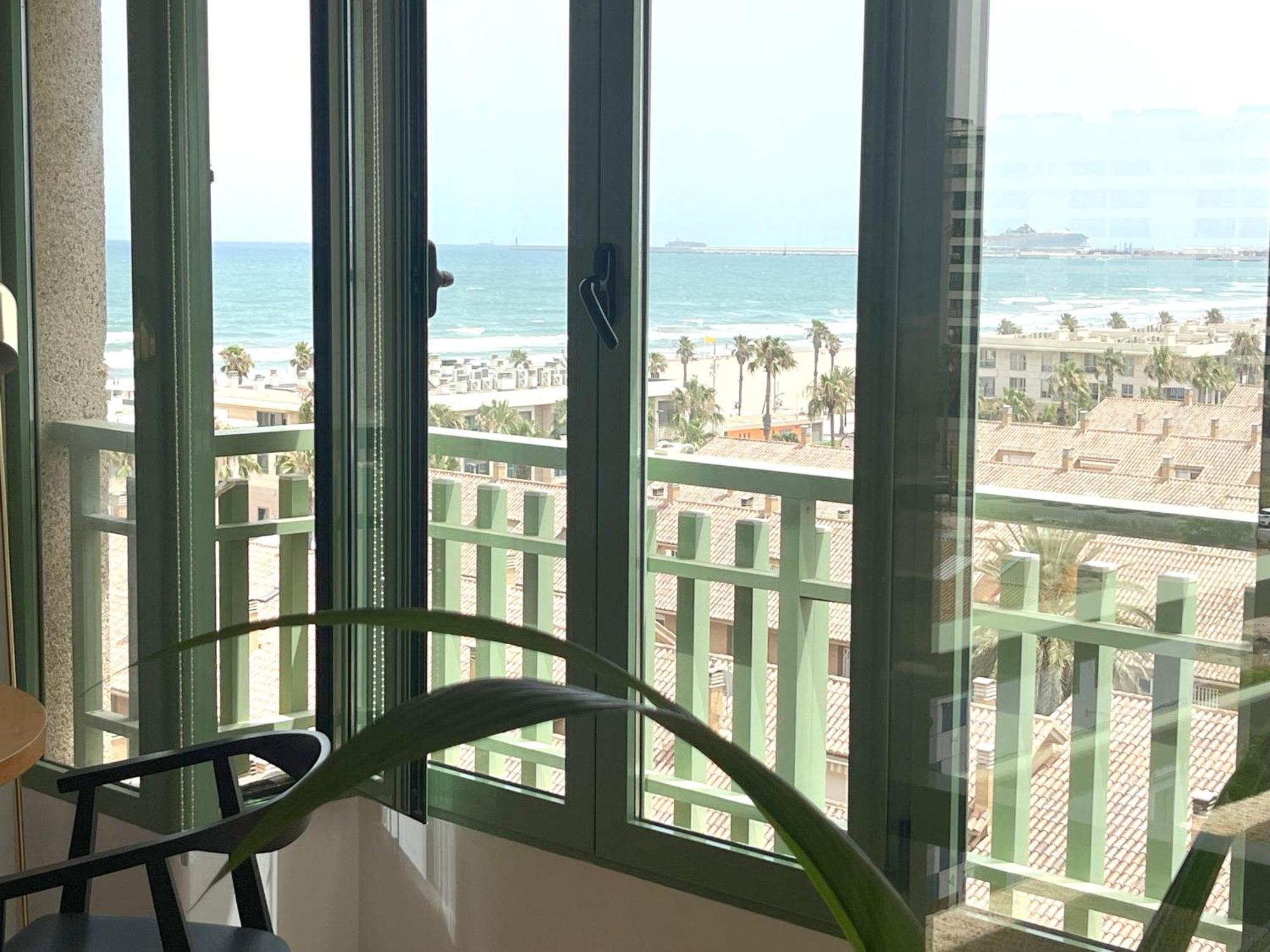 Stylish Well-Connected Beachfront Flat บาเลนเซีย ภายนอก รูปภาพ